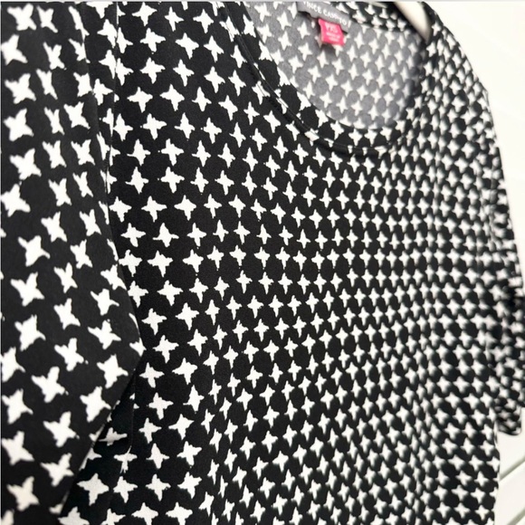 Vince Camuto Top - Picture 2 of 4